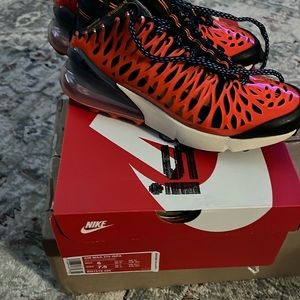 Nike Max 270 ISPA purchase recently from this site but they do not
